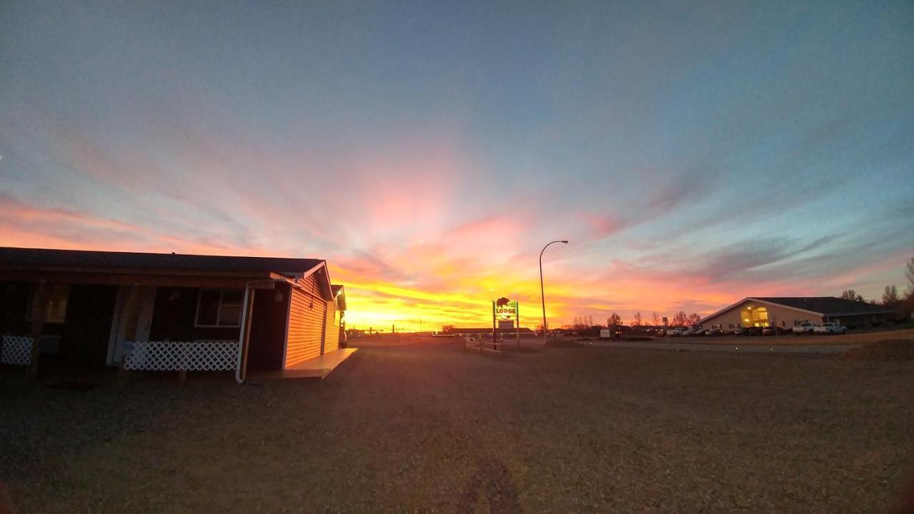 Bear'S Den Lodge Shaunavon Exterior foto