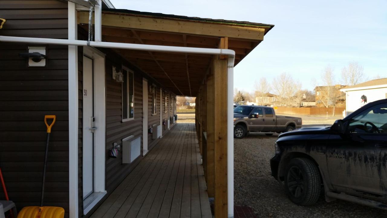 Bear'S Den Lodge Shaunavon Exterior foto